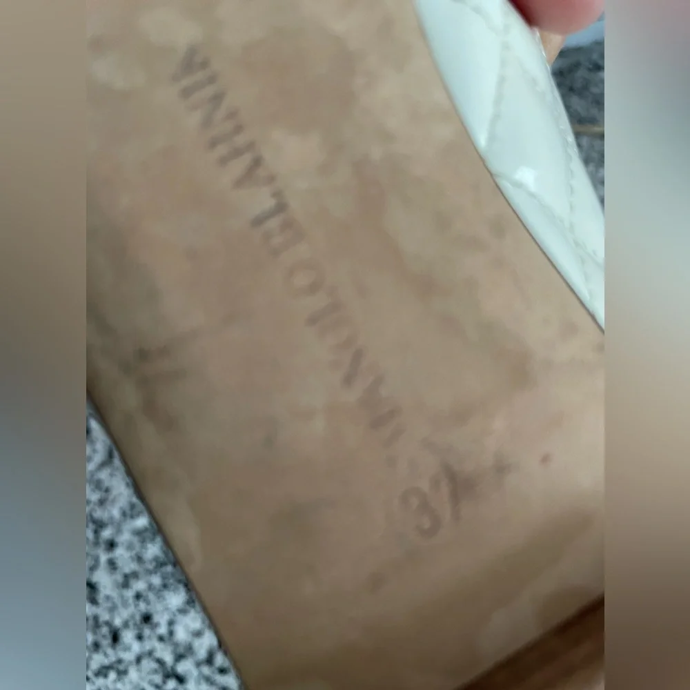 Manolo Blahnik White with Navy FLAT Quilted shoes size 37 - Picture 3 of 3